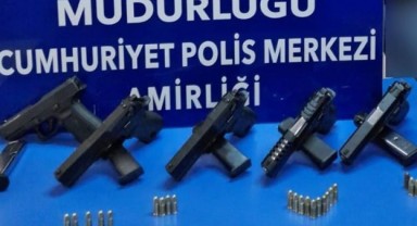 Ruhsatsız 5 silahla yakalandı, serbest bırakıldı!
