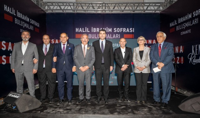 Başkan Soyer Osmaniye'de bayram programını sürdürüyor