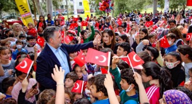 Bayraklı’da 23 Nisan şenlikleri başladı!