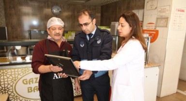 Bayraklı zabıtasından gıda denetimi