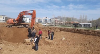 Bina temeli kazısında antik döneme ait lahit bulundu!