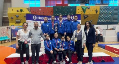 Bornovalı cimnastikçiler Türkiye Şampiyonu