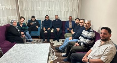 CHP İzmir’den iftar ve sahur ziyaretleri Aslanoğlu “ Sofraları büyütmeye devam edeceğiz”