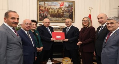 İzmir'de Azerbaycan zirvesi: Hedef 5 milyarlık dolarlık ihracat!
