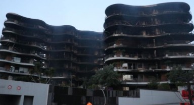 İzmir'de Folkart'ta çıkan yangın kontrol altına alındı