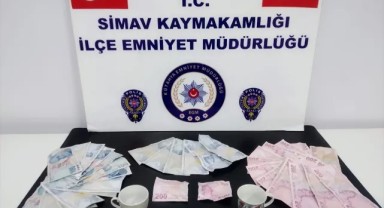 Kumar oynatılan kahvehanede 5 kişi yakalandı!