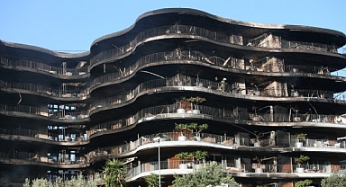 Lüks sitedeki yangında sıra delil toplamada! 