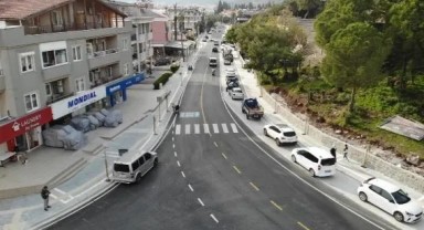 Marmaris'te çalışmalar sürüyor... 4 bin metre yol yenilendi!