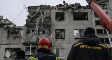 Rusya'dan Ukrayna'ya füze saldırısı: Ölenlerin sayısı 9'a yükseldi!