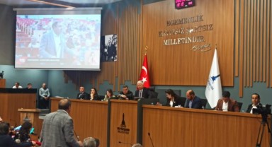 AK Partili Boztepe: İZBAN asansörleri kirli ve bakımsız!