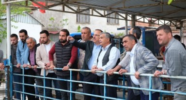 AK Partili Sürekli, “İzmir Gündoğdu Meydanı’nda tarih yazdı”