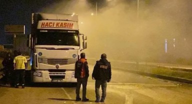 Asit yüklü TIR’dan çıkan duman panik yarattı!