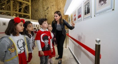 Atatürk Maskı’ndaki sergiye miniklerden ziyaret!
