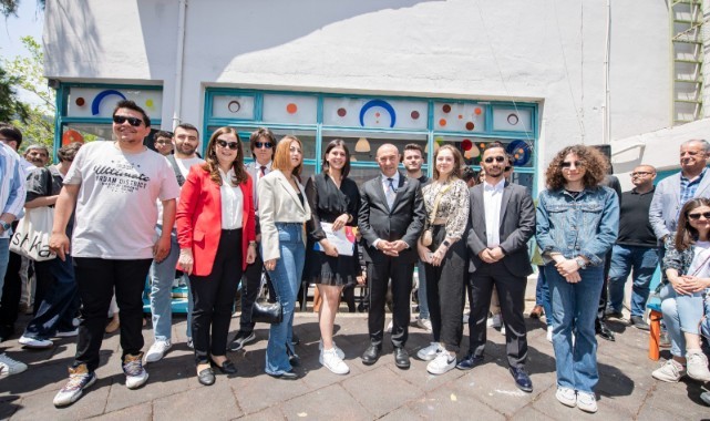 Başkan Soyer Balçova'da gençlerle buluştu