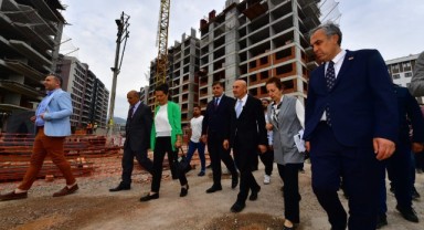 Başkan Soyer Örnekköy’deki hak sahipleriyle buluştu