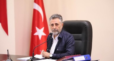 Bayraklı Meclisi'nde