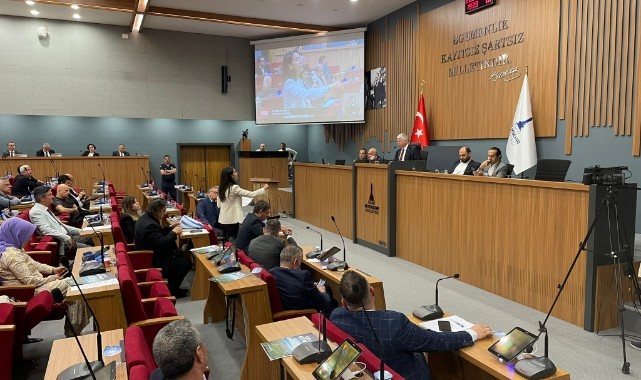 Büyükşehir'de gündem 'İZSU' faaliyet raporu!