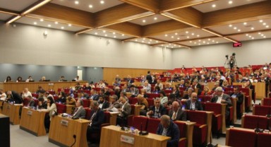 Büyükşehir'in '2022' hesabına onay!