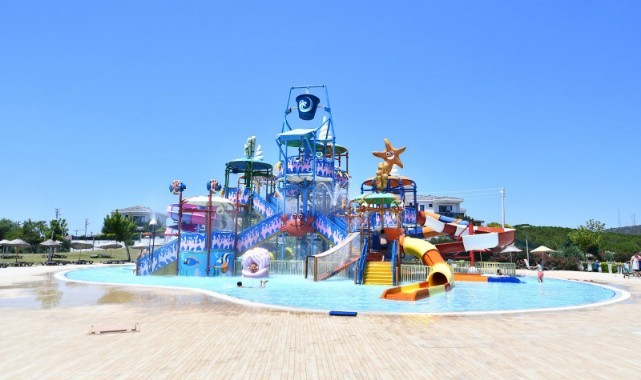 Çeşme Oasis Aqua Park sezonu açıyor