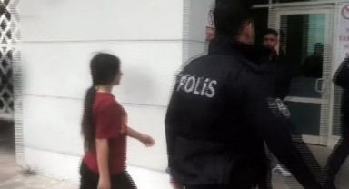 Erkek arkadaşının eski sevgilisini bıçakladı