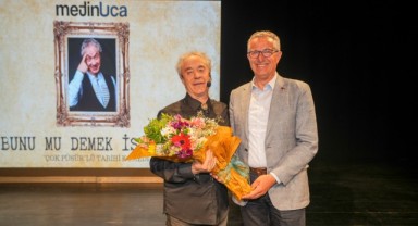 Metin Uca, Gaziemirlileri kahkahaya boğdu