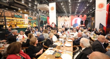 Narlıdere’de İzmir’e hizmet edenlere vefa gecesi
