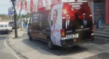 Tartışılan fotoğraf.. Böyle oy istediler