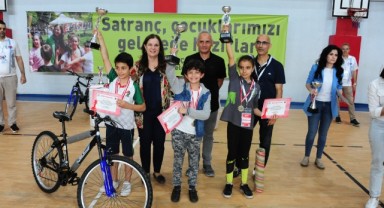 Balçova Ulusal Satranç Turnuvası’nda Şampiyonlar Belli Oldu