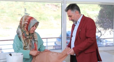 Bayraklı’nın üreten kadınları yıl sonu sergisi açıyor