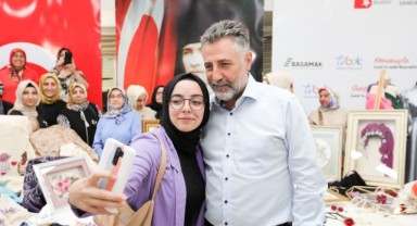 Bayraklılı kadınların sergisi göz kamaştırdı