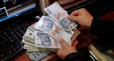 Bloomberg: TL'de kayıp beklentileri aştı, kamu bankaları devreye girdi