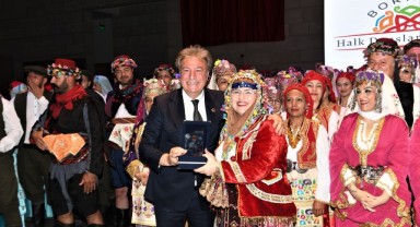 Bornova’da Balkan dansları rüzgarı esti