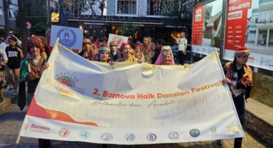 Bornova Halk Dansları Festivali son buldu