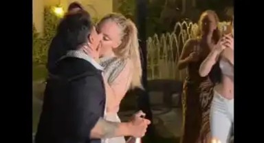 Cansu Yeğin’in öpücüğü sosyal medyayı salladı