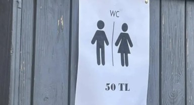 Çeşme'de tuvalet ücretini gören şaşırdı! Fiyatlar uçtu gitti...
