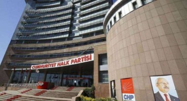 CHP'de İmamoğlu ve Özel'in son açıklamaları 'geri adım' olarak yorumlandı