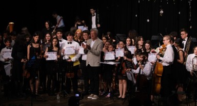 Çocuk Senfoni, Muhteşem Bir Konserle ‘Yaza Merhaba’ Dedi