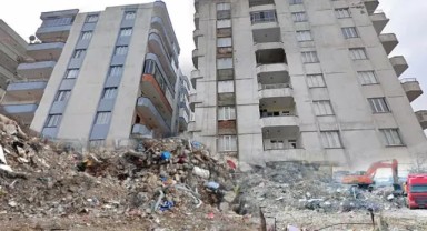 Depremde yıkılan Ebrar Sitesi’nin bir müteahhidi daha tutuklandı