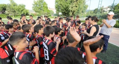 Efes Selçuk’ta başarılı sporcular yetişecek