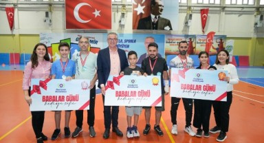 Gaziemir’de babalar ve çocukları yarıştı