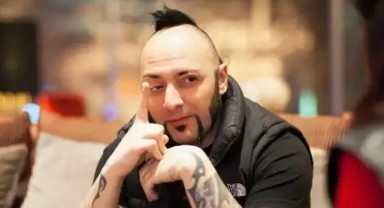 Hayko Cepkin'den CHP'li Özgür Özel'e: Hepinize güle güle