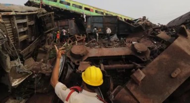 Hindistan'daki tren kazasında can kaybı 288'e yükseldi