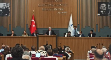 İzmir Büyükşehir Meclisi'nde arbede sonrası özür mesajı!