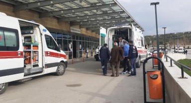 İzmir'de otomobil devrildi: 9 yaralı