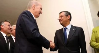 Kurtulmuş'tan CHP'ye ziyaret: Özgür Özel'den 2. dönem için şartlı destek açıklaması