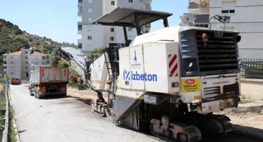 Narlıdere Belediyesi asfaltlama çalışmalarını sürdürüyor