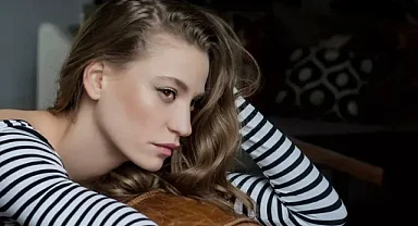 Serenay Sarıkaya düzgün fiziğiyle mest etti!