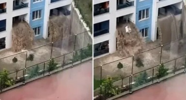 Su basan dairenin eşyaları dışarı taştı