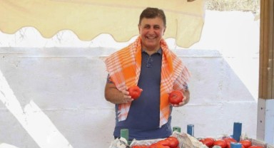 Tugay, “Çiftçimiz ile tüketiciyi bir araya getiriyoruz”