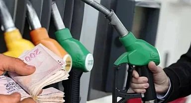 40 liraya koşuyor: Benzine 2 lira zam geliyor!